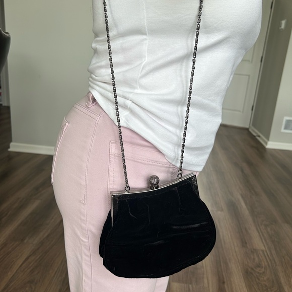 Vintage Velvet Purse - Picture 2 of 4